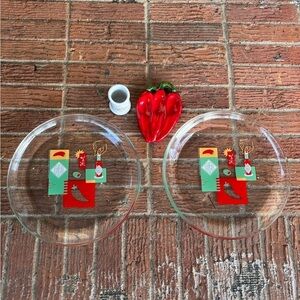 4 Pieces Tabasco 2 12” Serving Platters 1 Toothpick Holder 1 Pepper Spoon Rest